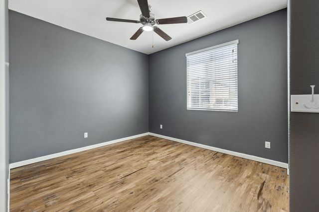 4002 E Cypress Avenue, Visalia, CA 93292