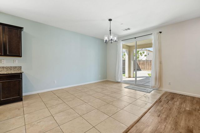 4002 E Cypress Avenue, Visalia, CA 93292