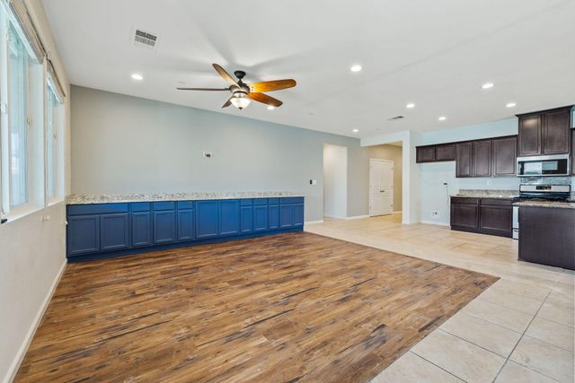 4002 E Cypress Avenue, Visalia, CA 93292