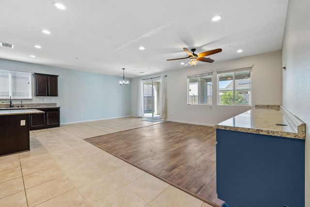 4002 E Cypress Avenue, Visalia, CA 93292