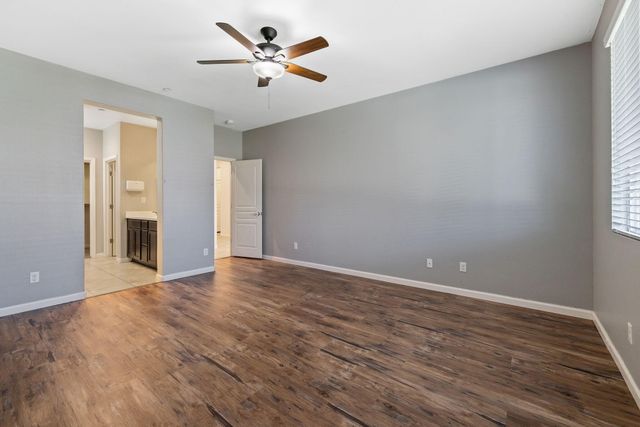 4002 E Cypress Avenue, Visalia, CA 93292