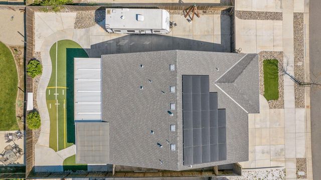 4002 E Cypress Avenue, Visalia, CA 93292