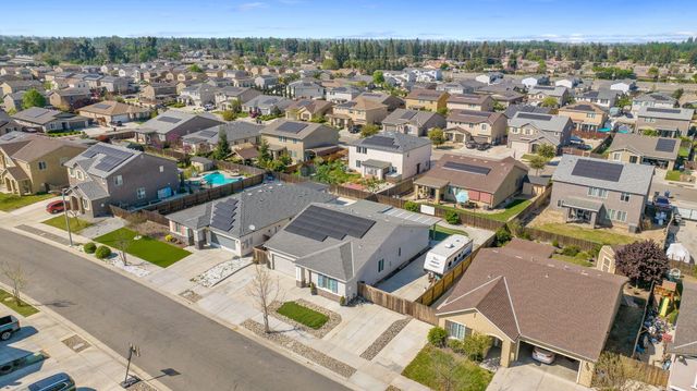 4002 E Cypress Avenue, Visalia, CA 93292