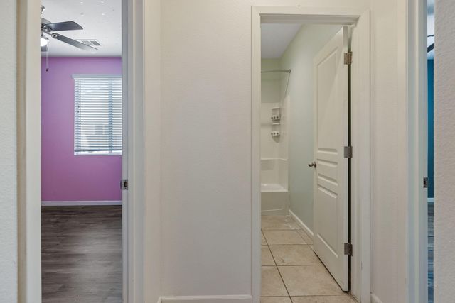 4002 E Cypress Avenue, Visalia, CA 93292