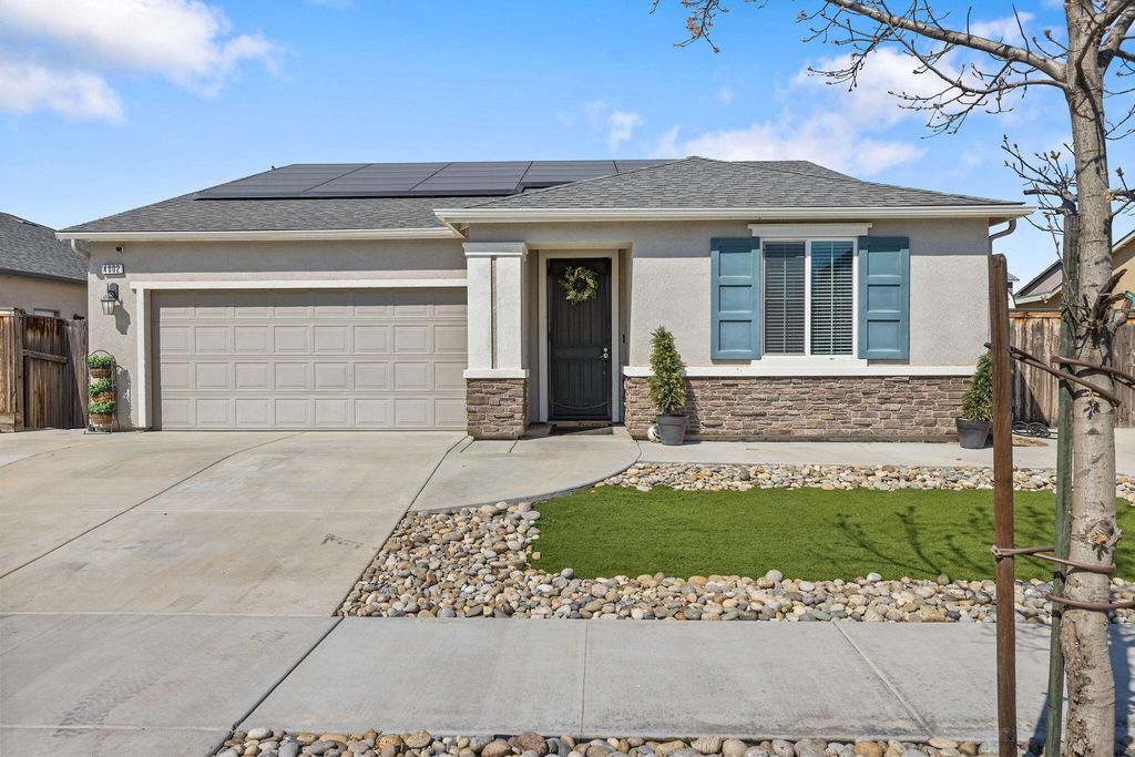 4002 E Cypress Avenue, Visalia, CA 93292