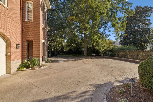 214 3rd Ave, S, Franklin, TN 37064