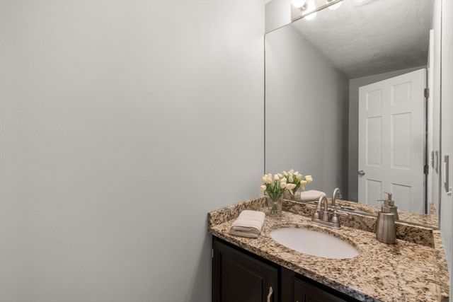 27 Lancashire Dr, Mansfield, MA 02048