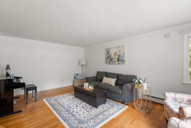 27 Lancashire Dr, Mansfield, MA 02048