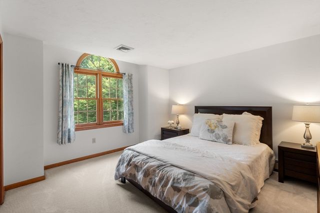 27 Lancashire Dr, Mansfield, MA 02048