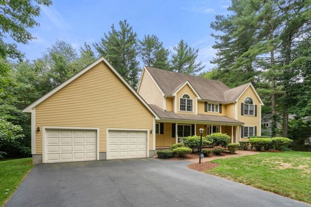 27 Lancashire Dr, Mansfield, MA 02048