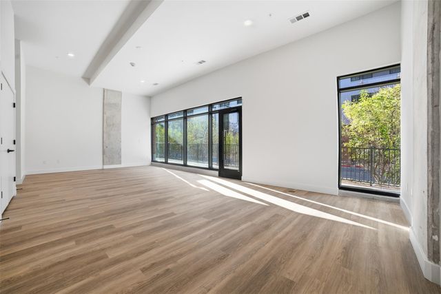 4315 S Congress Ave 104, Austin, TX 78745