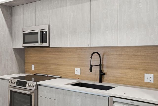 4315 S Congress Ave 104, Austin, TX 78745