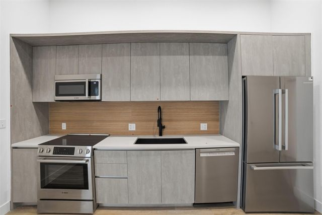 4315 S Congress Ave 104, Austin, TX 78745