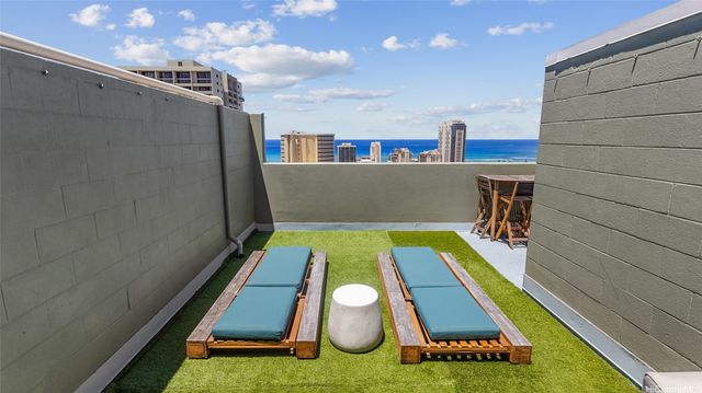 2211 Ala Wai Boulevard P2, Honolulu, HI 96815