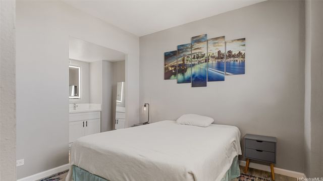 2211 Ala Wai Boulevard P2, Honolulu, HI 96815