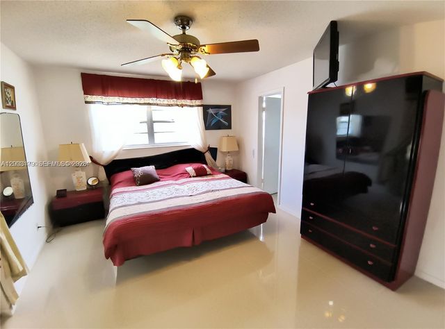 308 N Markham N, Deerfield Beach, FL 33442