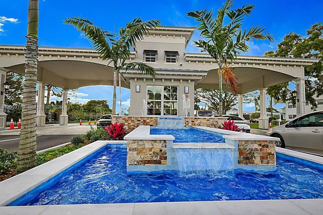 308 N Markham N, Deerfield Beach, FL 33442