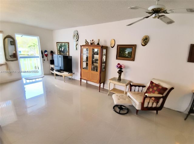 308 N Markham N, Deerfield Beach, FL 33442
