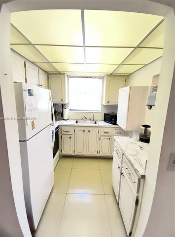 308 N Markham N, Deerfield Beach, FL 33442