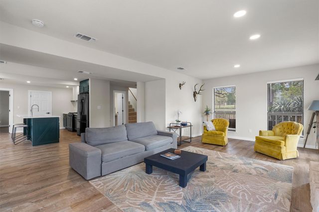 836 Cottletown RD, Smithville, TX 78957