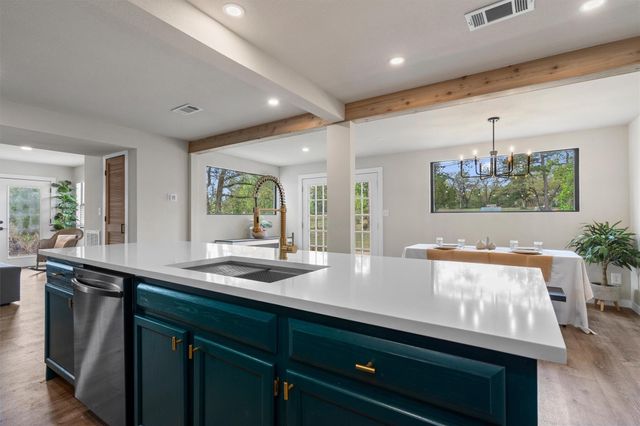 836 Cottletown RD, Smithville, TX 78957