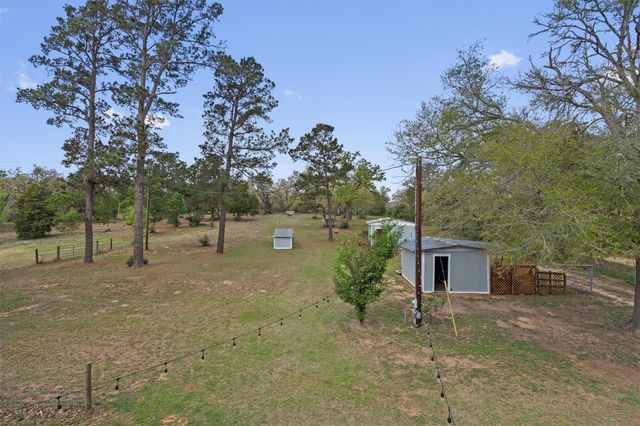 836 Cottletown RD, Smithville, TX 78957