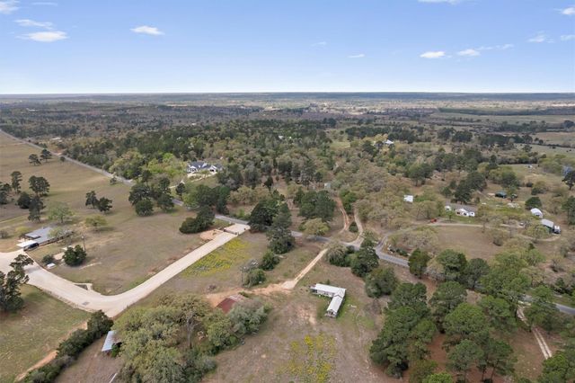 836 Cottletown RD, Smithville, TX 78957