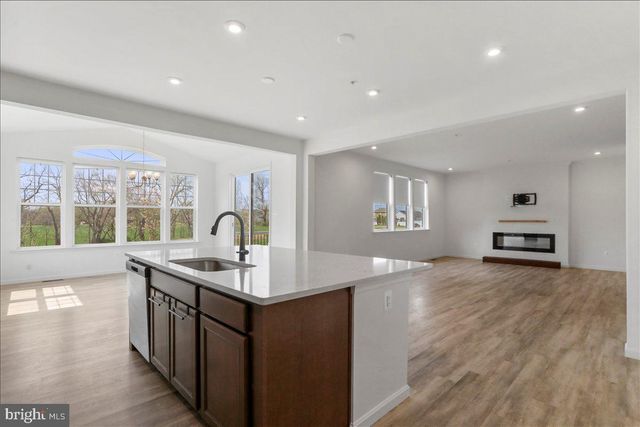 12155 FALLEN TIMBERS CIR, Hagerstown, MD 21740