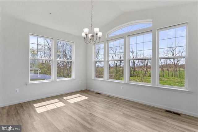 12155 FALLEN TIMBERS CIR, Hagerstown, MD 21740
