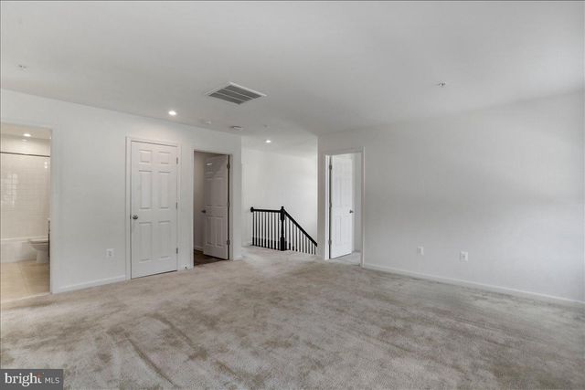 12155 FALLEN TIMBERS CIR, Hagerstown, MD 21740
