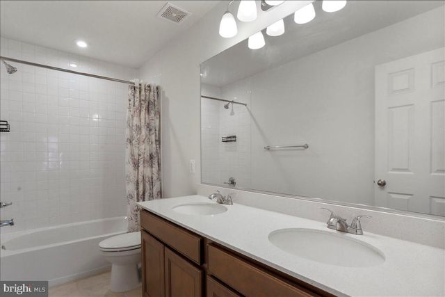 12155 FALLEN TIMBERS CIR, Hagerstown, MD 21740