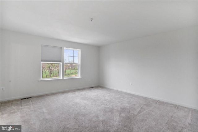 12155 FALLEN TIMBERS CIR, Hagerstown, MD 21740