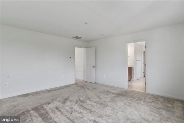 12155 FALLEN TIMBERS CIR, Hagerstown, MD 21740