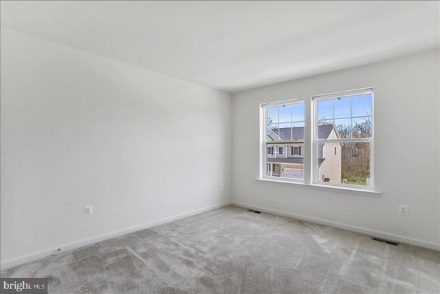 12155 FALLEN TIMBERS CIR, Hagerstown, MD 21740