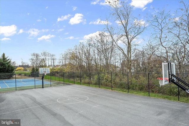 12155 FALLEN TIMBERS CIR, Hagerstown, MD 21740