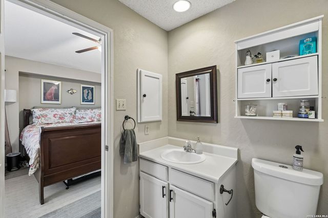 12 Cross Canyon, San Antonio, TX 78247