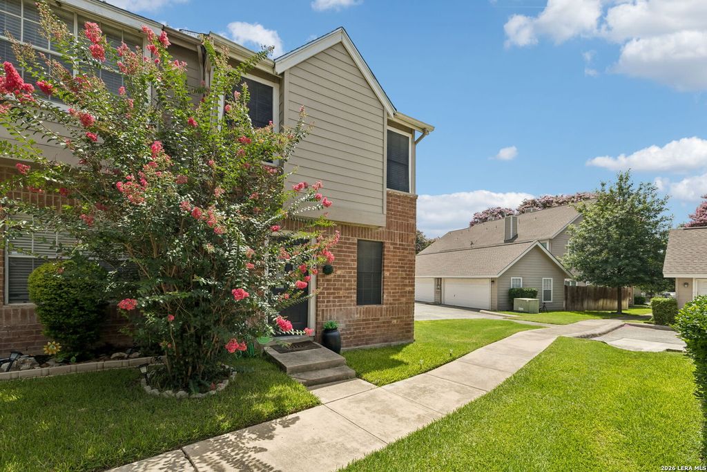 12 Cross Canyon, San Antonio, TX 78247