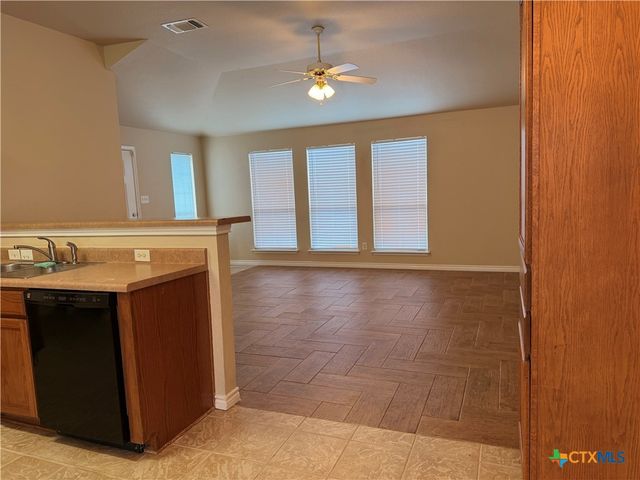1229 Hilltop Drive, San Marcos, TX 78666