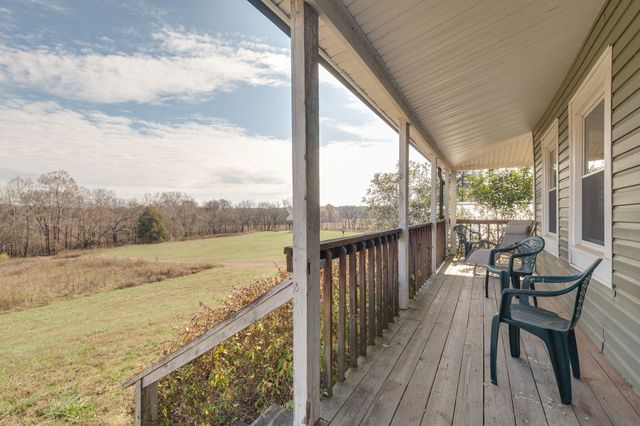 8885 Rasbury Hollow Rd, Waynesboro, TN 38485