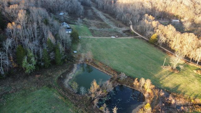 8885 Rasbury Hollow Rd, Waynesboro, TN 38485