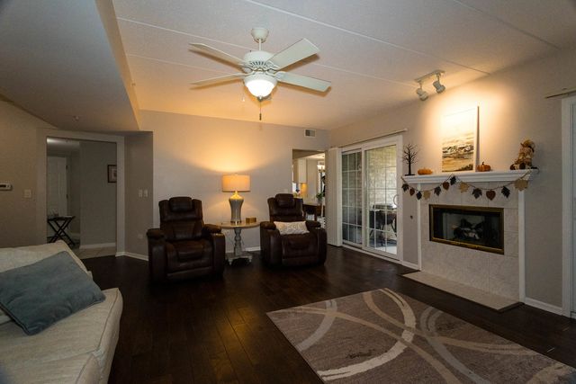 7755 BRISTOL PARK Drive 1NE, Tinley Park, IL 60477