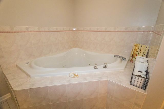 7755 BRISTOL PARK Drive 1NE, Tinley Park, IL 60477