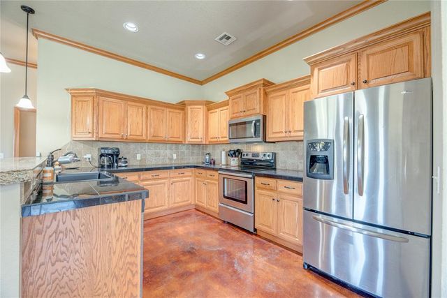 601 NW Van Buren Avenue, Piedmont, OK 73078