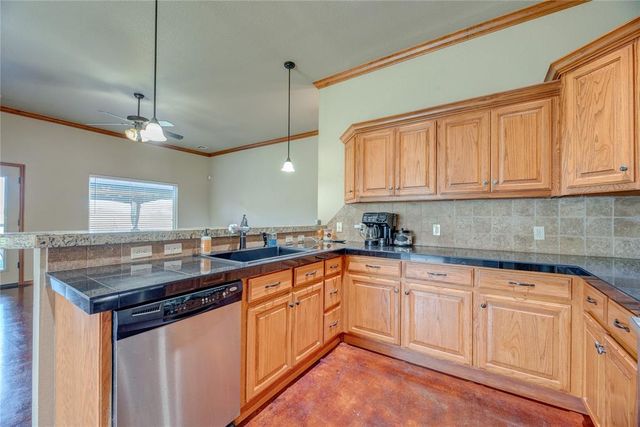 601 NW Van Buren Avenue, Piedmont, OK 73078