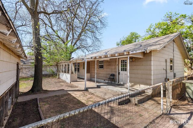 406 KELLY STREET, Burkburnett, TX 76354