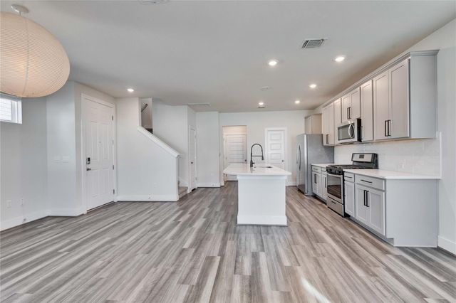 7408 Acela TRL 217, Austin, TX 78744