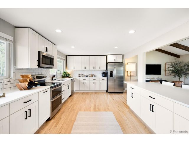 7270 E Euclid Dr, Centennial, CO 80111