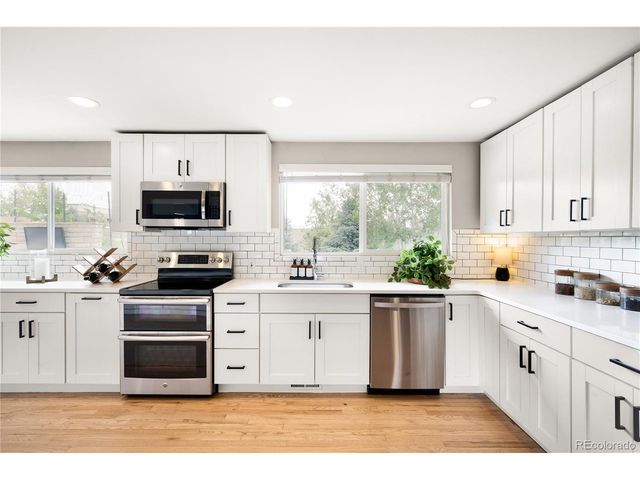 7270 E Euclid Dr, Centennial, CO 80111
