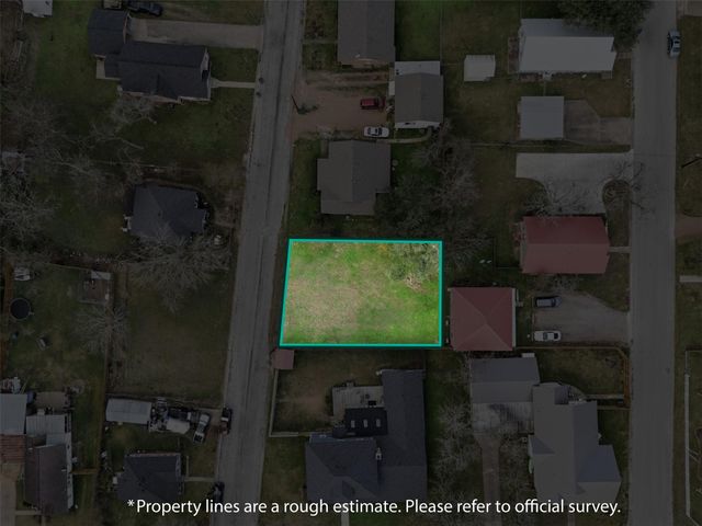 233 S San Antonio Street, Bellville, TX 77418