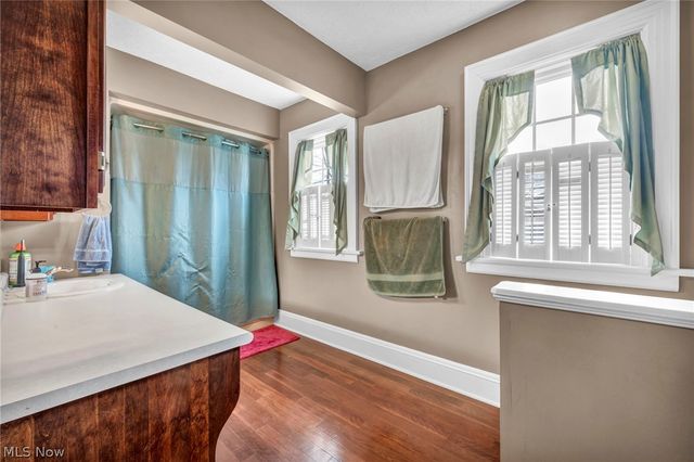 708 Park Avenue, Elyria, OH 44035